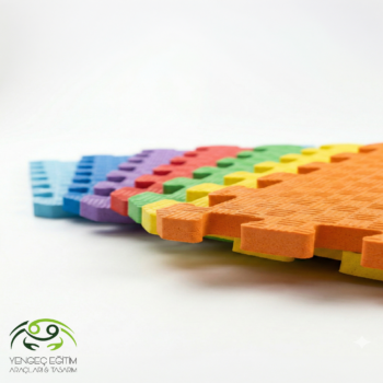 Tatami minder 50x50 1,3 cm renkli EVA köpük puzzle zemin kaplaması yan görünüm ve kalınlık detayı