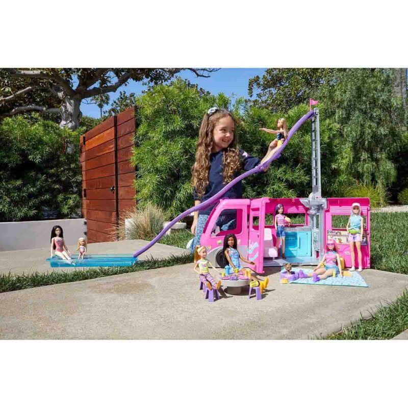 Mattel Barbie'nin Yeni Rüya Karavanı HCD46